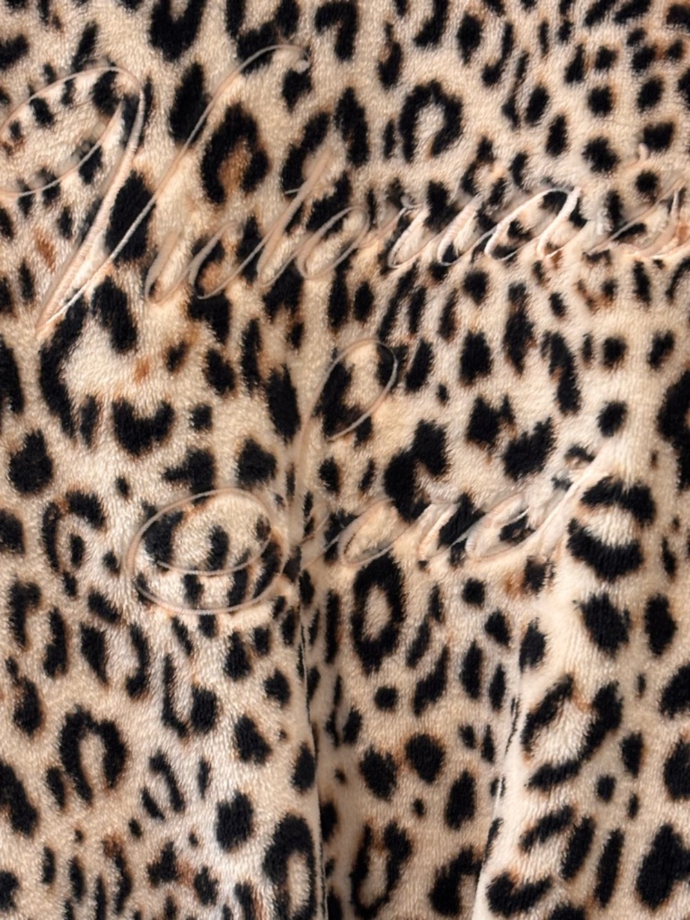 Victoria's Secret Leopard Print Plush Robe - Tan,‎ Black & Brown - Picture 3 of 4